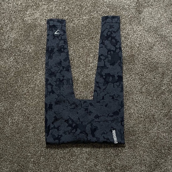 Gymshark Cropped Leggings Camo Seamless - Picture 1 of 3
